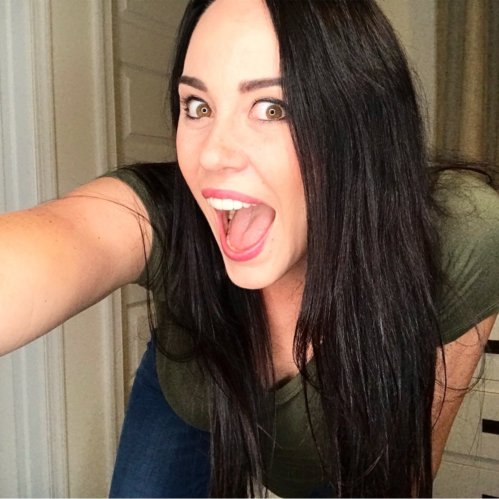 Grab your🍷 It’s KYLA time! • Kyla & Sean are LIVE!